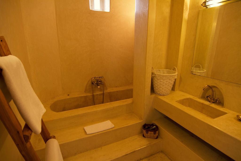 Dar Crystal Hotel มาร์ราเกช ภายนอก รูปภาพ